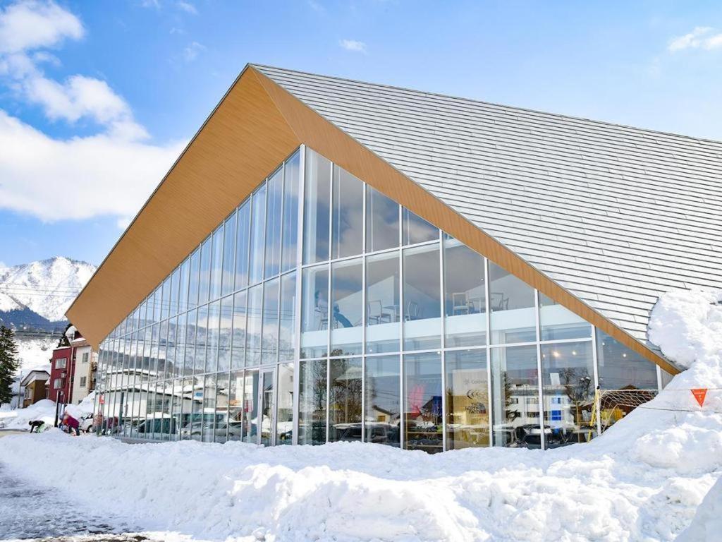 Отель Sports Plaza Shirakaba Токамати Экстерьер фото